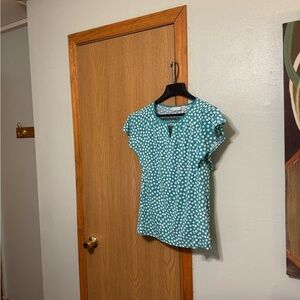Susan Graver Small w/Geometric Print Short Sleeve w/Keyhole Neck Top - EUC